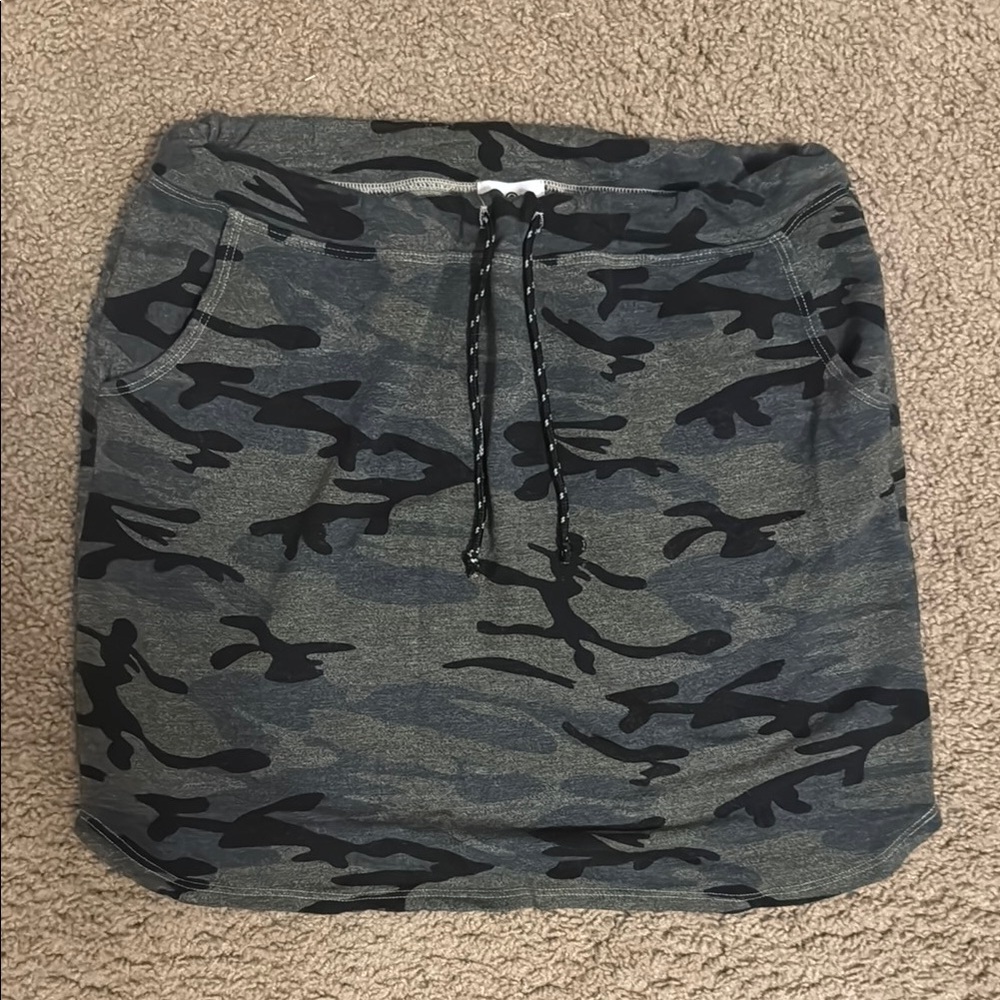 Sundry Camouflage Skirt